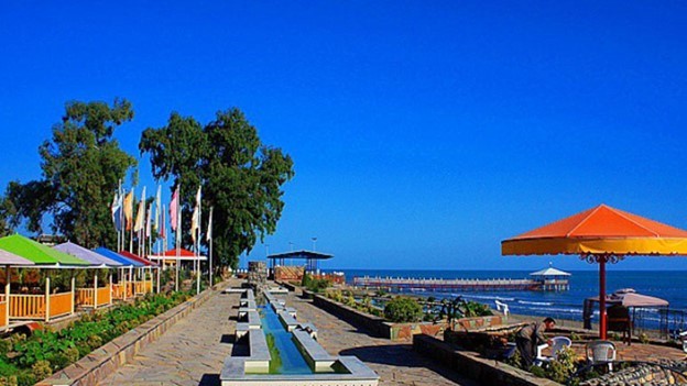 اقامت لب دریا رامسر