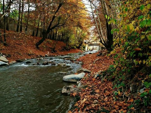رودخانه خروشان روستای اغشت