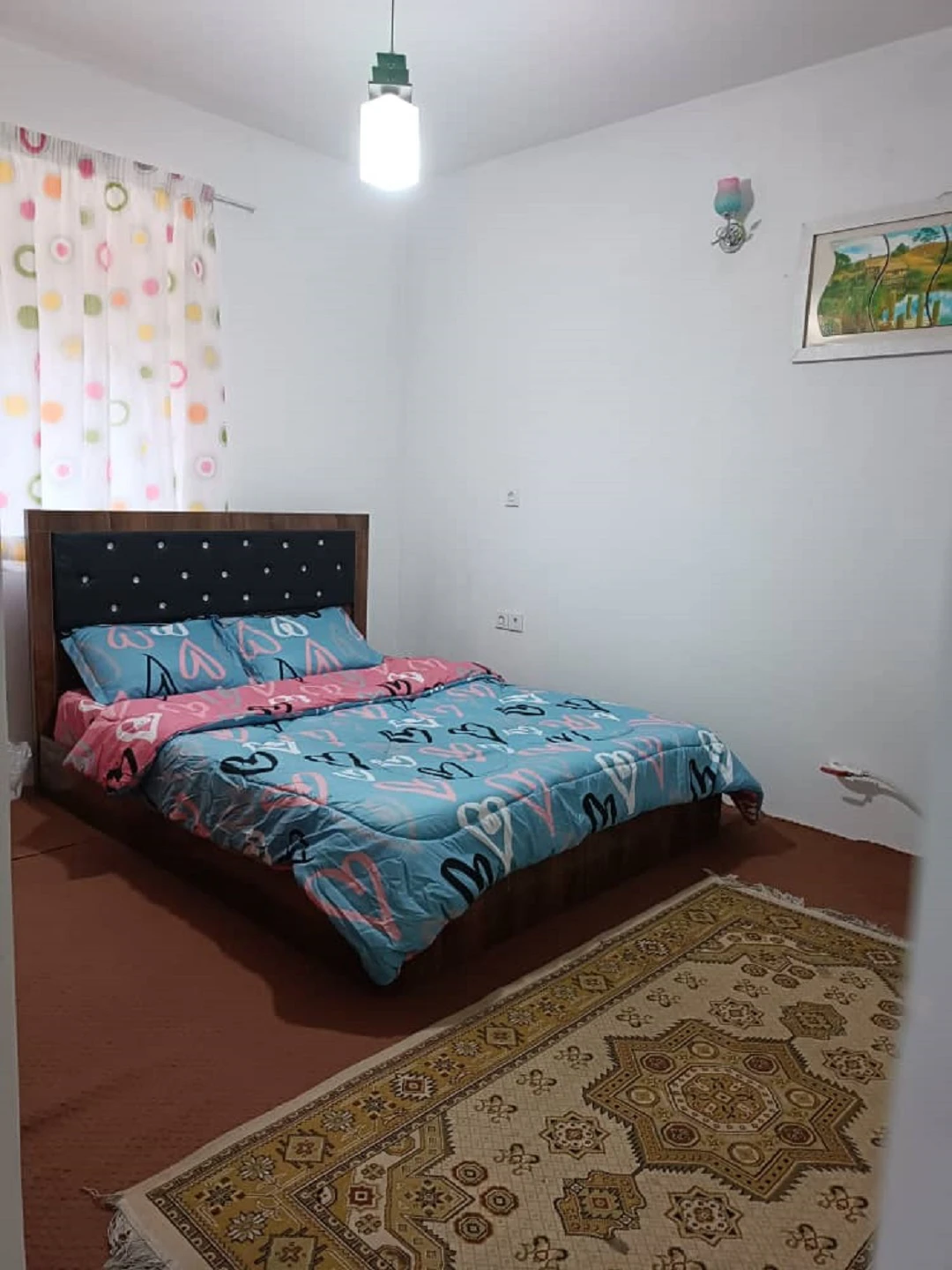 واحد نزدیک ساحل رامسر
