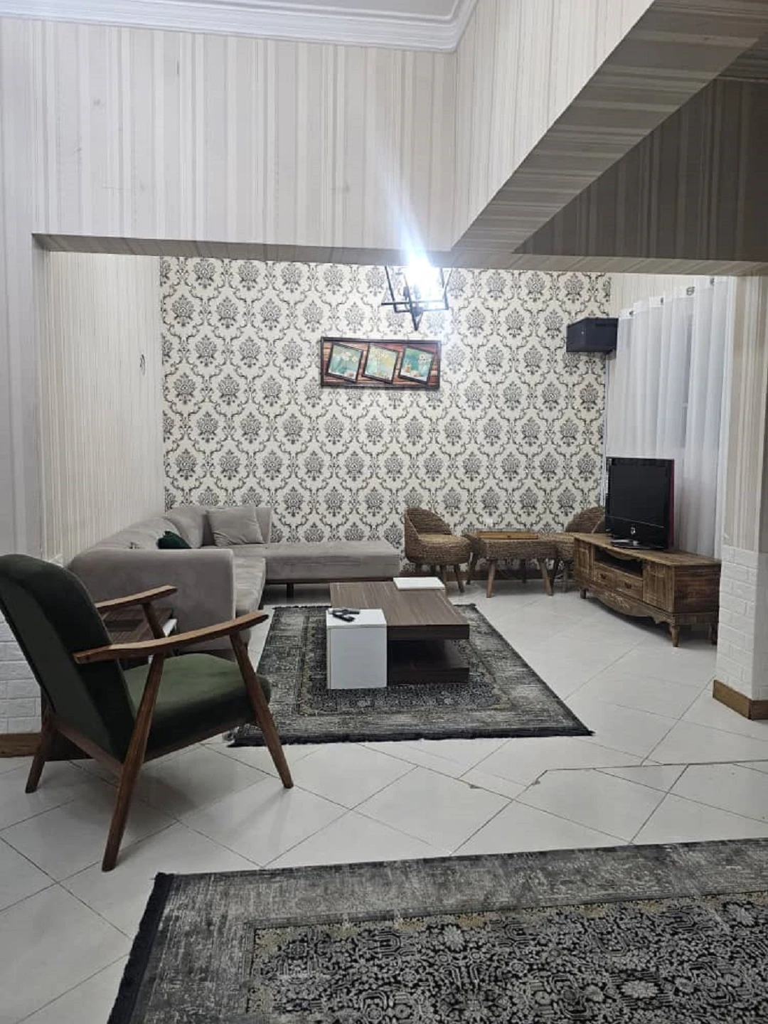 ویلا چهار خواب استخردار چهارصد دستگاه رامسر