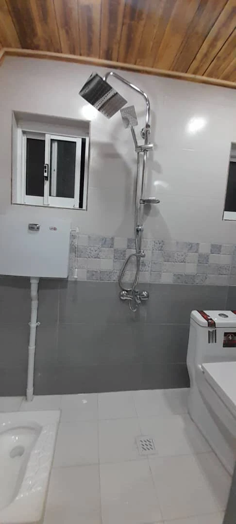 کلبه دوخوابه سفید تمشک رامسر