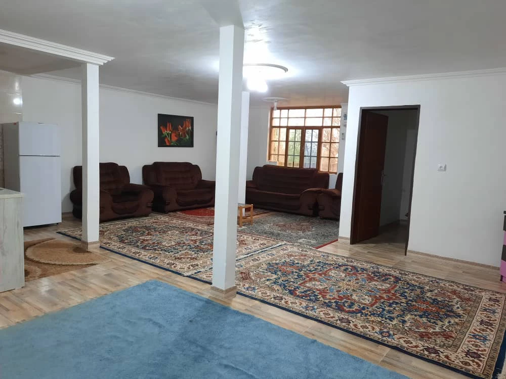 واحددوخواب طبقه همکف یک ویلای سه طبقه