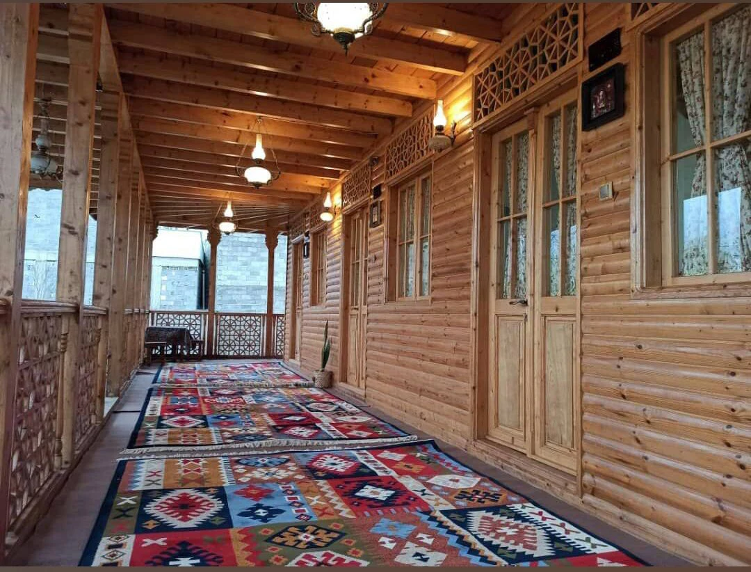 اقامتگاه بومگردی باباخان رشت