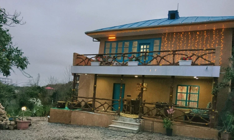 کلبه سنتی استخردار در رامسر