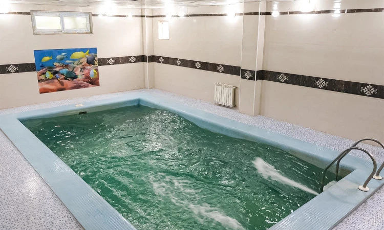 اجاره باغ ویلا استخر آبگرم سه خواب جنگلی رامسر
