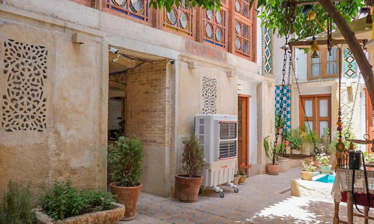 اقامتگاه والاد شیراز (اتاق نن جون)