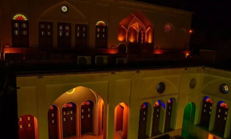 شاسوسا (واحد سه تخته پنج دری)