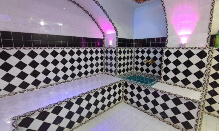 آیدا بانو (اتاق زرد)