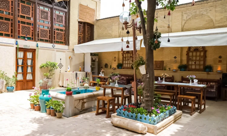 اقامتگاه اشرفیه شیراز (نارنج)
