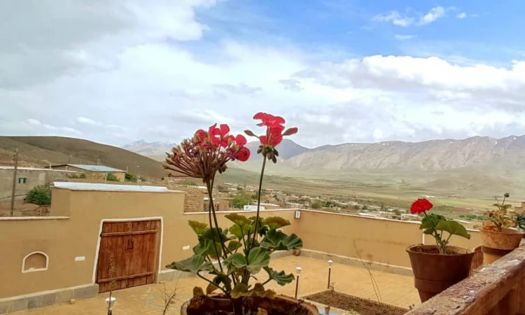 اقامتگاه نگهدار (اتاق 7) خوانسار