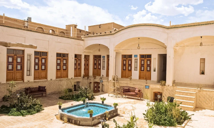 تقی خان (اتاق گوشه)