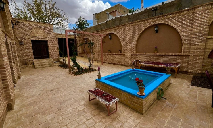 رزرو بوم گردی بابابزرگ (پنج دری)