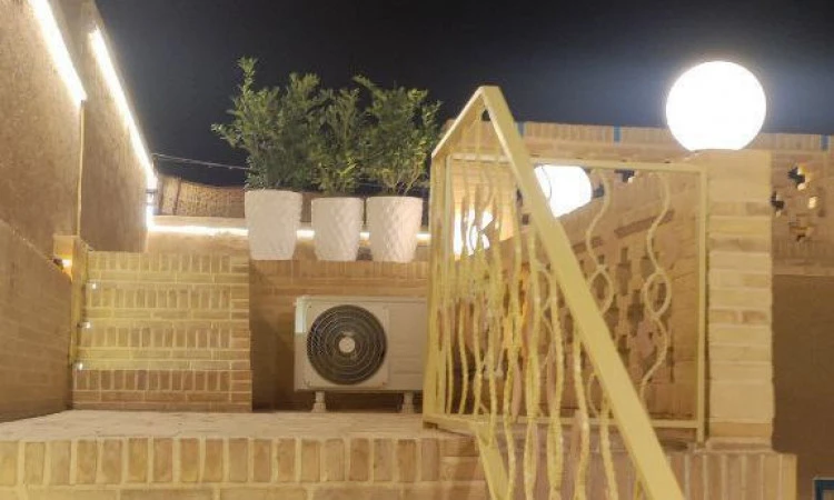 خانم تاج نوش آباد (اتاق گندم)
