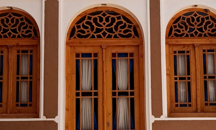 اقامتگاه سنتی پنجه آفتاب