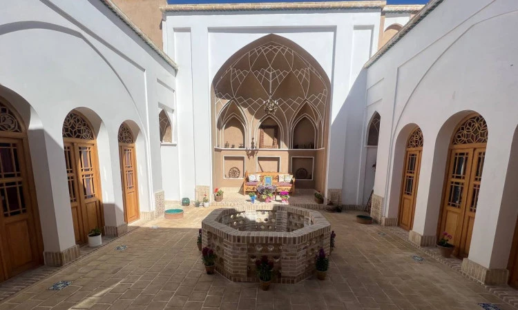 دلنواز (اتاق تاج السلطنه)