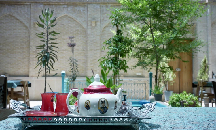 اقامتگاه سینا شیراز (اتاق شاه نشین)