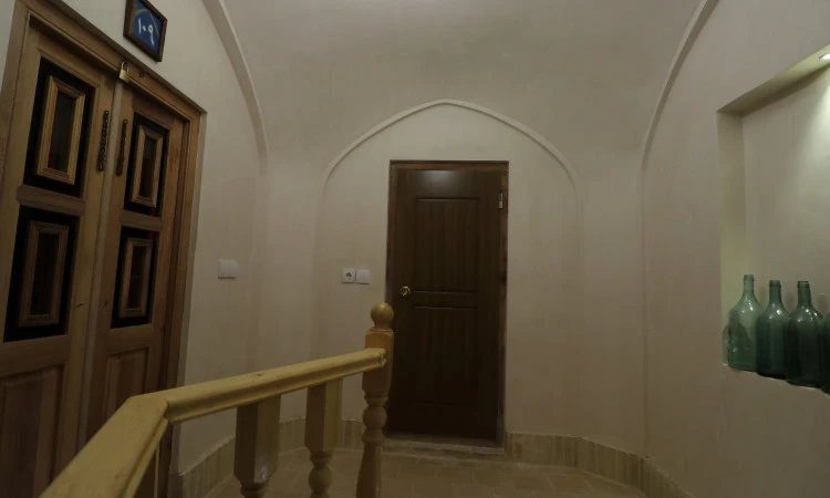 سرای دیبا (اتاق 109 گوشواره قاجاری)