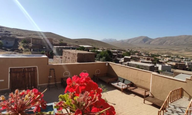 اقامتگاه نگهدار (اتاق 7) خوانسار