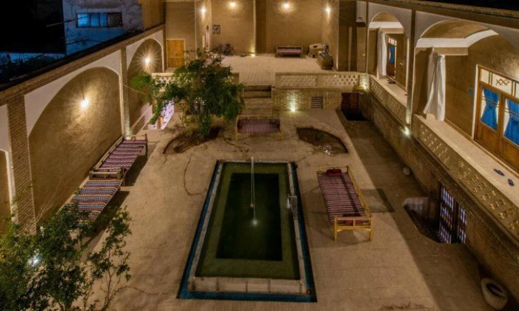 سرای آقا محمد( پونه 4 تخته)