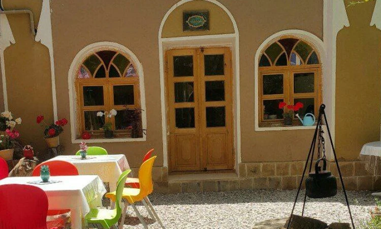 اقامتگاه عمارت نعمت الهی ماهان ( اتاق 6 )