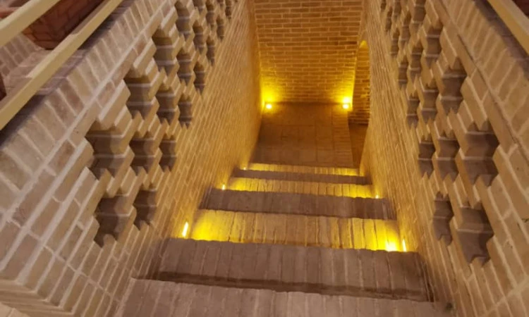 بوم گردی ماه و ماهی کوچک اردکان