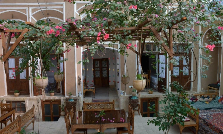 اقامتگاه الهه یزد (اتاق ارکیده)