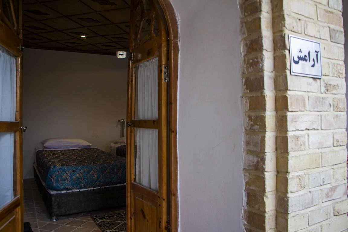 اقامتگاه عمارت قوام الملک شیراز ( واحد آرامش )