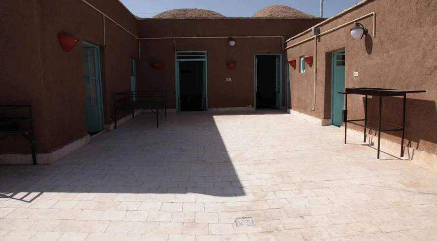 اقامتگاه خانه خشتی رفسنجان( اتاق شماره 1)
