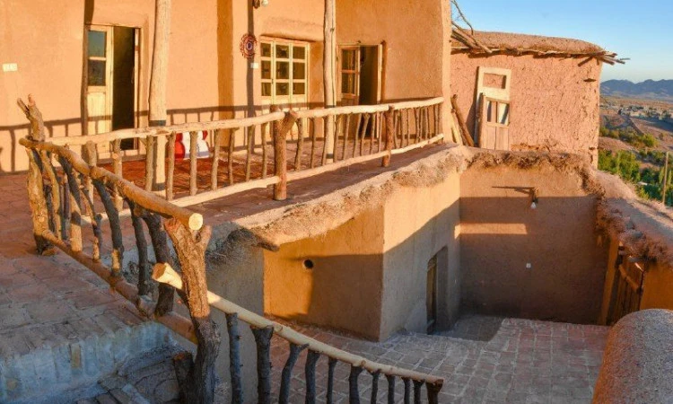 اقامتگاه بادام کاشمر ( اتاق 1 )