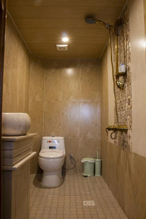 اقامتگاه عمارت قوام الملک شیراز ( واحد آرامش )