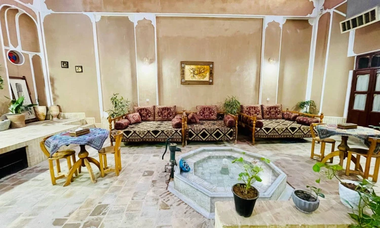 اقامتگاه تاج الملوک یزد (مریم)