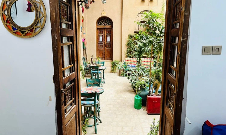 اقامتگاه عمارت 8 یزد (اتاق پستو)