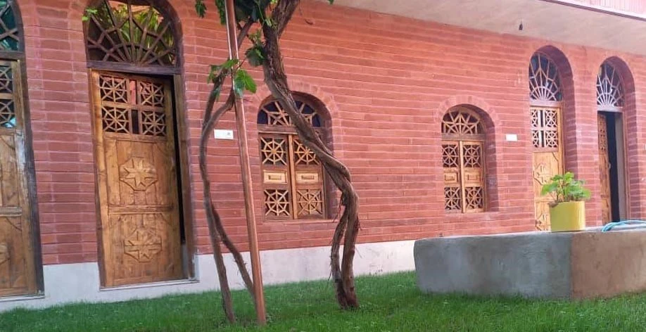 اقامتگاه پارسه گاد شیراز