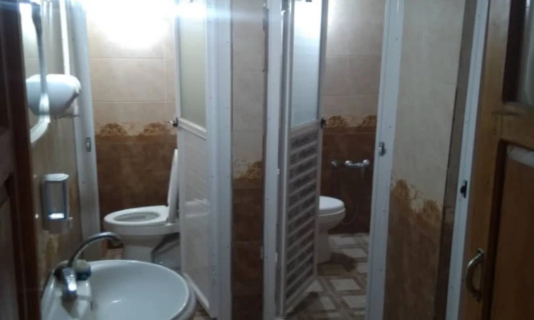 اقامتگاه خاتون تفت (اتاق چهار نفره)