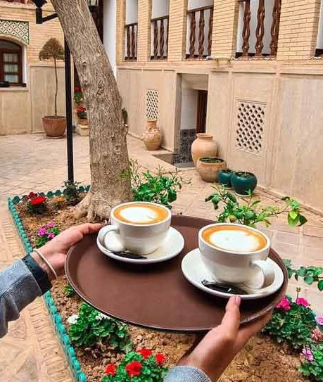 اقامتگاه سنتی قیصریه شیراز
